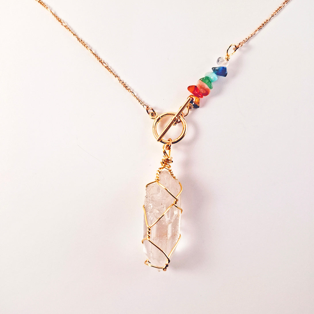 Cadena con Punta Cuarzo y Piedras Chakras