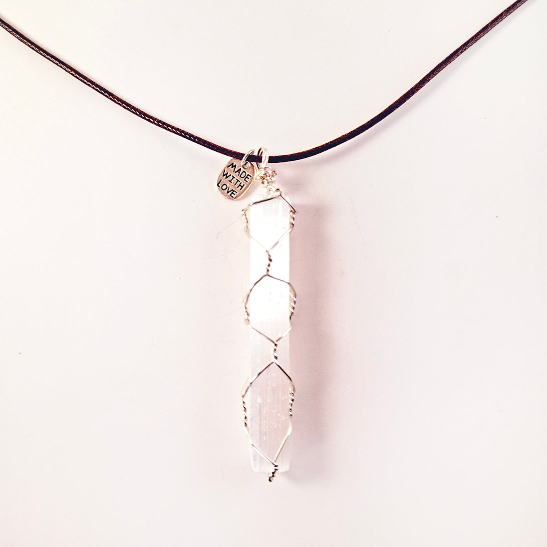 Collar de Selenita