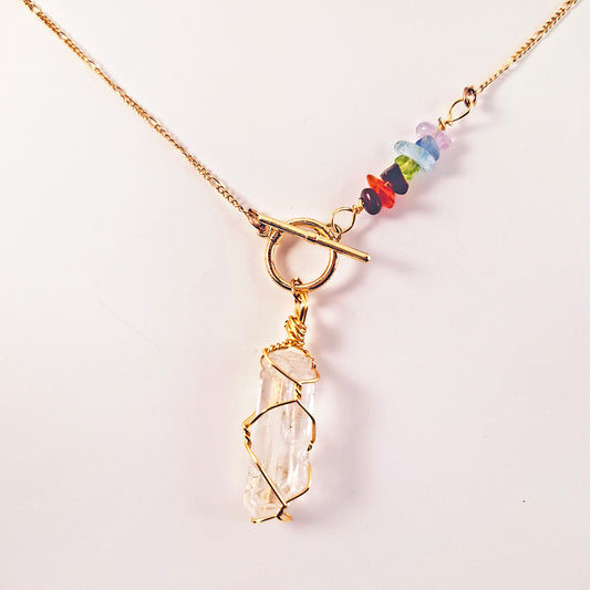Cadena con Punta Cuarzo y Piedras Chakras