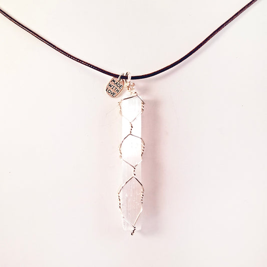 Collar de Selenita