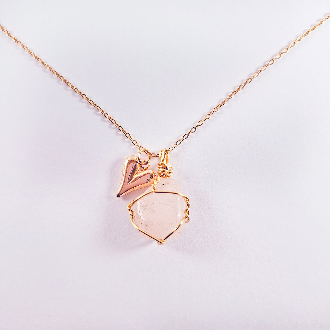 Cadena con Cuarzo Rosa