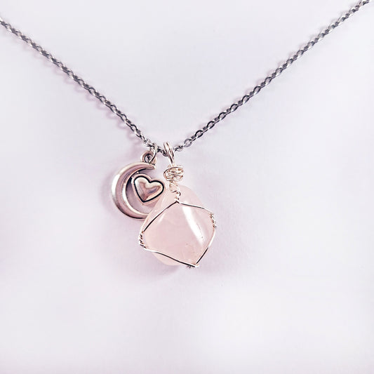 Cadena con Cuarzo Rosa